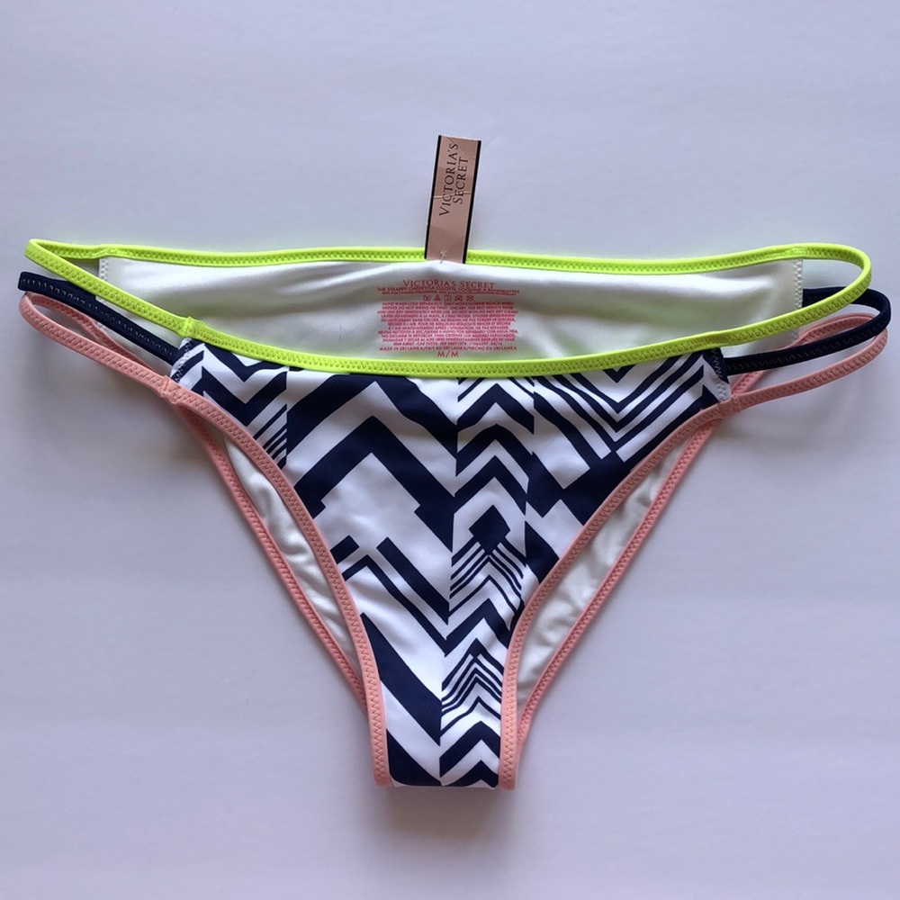 Victoria’s Secret Bikini Swimsuit Bottom (Size M)